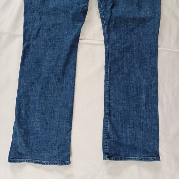 Levi's Womens Jeans Classic Bootcut Dark Wash Highrise Stretch Denim Size 18 - Picture 6 of 13